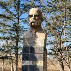 Памятник Шевченко в селе Винницкой области