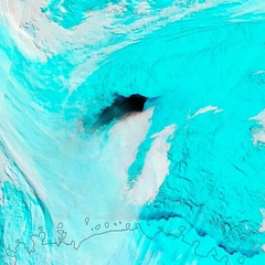 Антарктида, діра розміром з Швейцарію