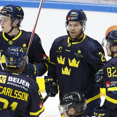 Символічний образ у формі хокейних м'ячів