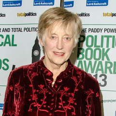 Перша жінка-керівниця розвідки Великої Британії