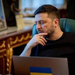 Зеленский наградил орденами спасателей после атак дронов: истории двух героев