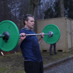 Міністр оборони США з футболою