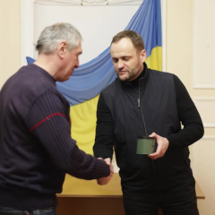 Deputy Prime Minister Kuleba awarded railway workers of Sumy region for restoring infrastructure under shelling