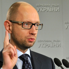 Яценюк вимагає від кредиторів без зволікання прийняти умови України щодо боргу