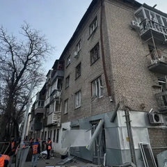 Поневечены образовательные и культурные заведения