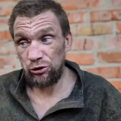 Полонений з руками в болоті