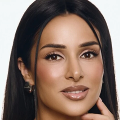 Image of Zlata Ognevich with hospital background