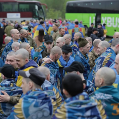 Ukrainian soldiers returning home