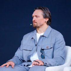 Олександр Усик відмовився від титулу