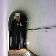 Богослужіння в Дальніх печерах Києво-Печерської Лаври