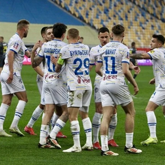 Футбольна команда Динамо досі на полях