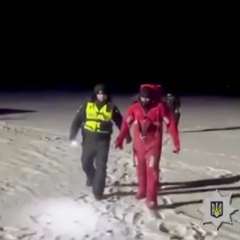 Рибалки в крижаній пастці