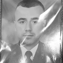 Вандали поглумилися над могилою Героя