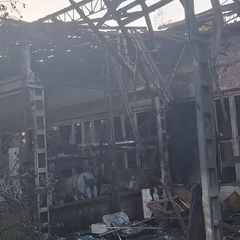 Поврежденное складское помещение в Львове