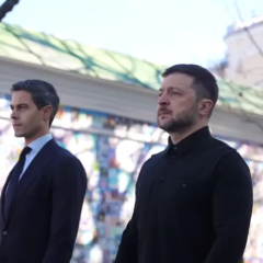 Zelensky and Dutch Prime Minister at Memorial Wall