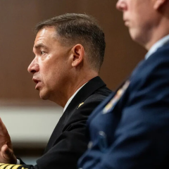 Адмирал США докладывает Конгрессу о войне с Ираном