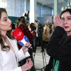 Sasha Norova crying at Muzvar awards