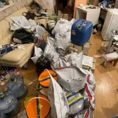 Police special operation revealing drug lab