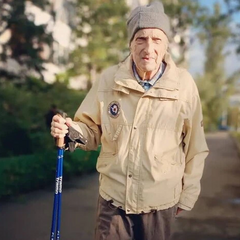 Фото померлого дідуся Ратушних братів