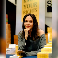 Анджеліна Джолі на червоній доріжці