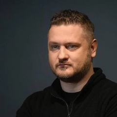 Ролик з флагом Росії і новинами
