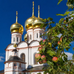 Привітання до Яблучного Спаса для українців