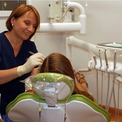 Украинские граждане получают деньги на лечение зубов