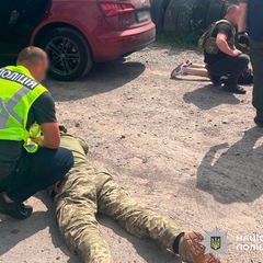 Затримання осіб під час підкупу офіцера