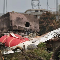 Сім'я жертв авіакатастрофи подає до суду