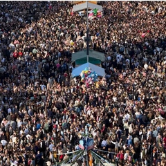 Выпить пива на Октоберфесте 2025 года