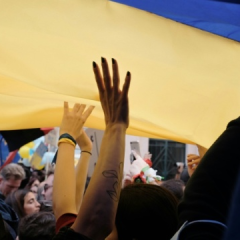 Европа усиливает давление на украинцев