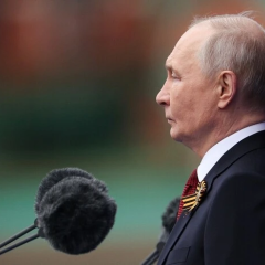 Путін парад перемоги Каддафі страх