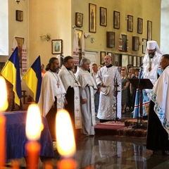 Зображення релігійної організації та батюшки