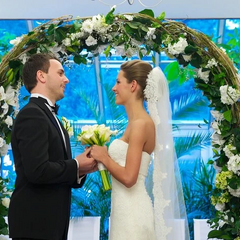 Ведучий шоу «Холостяк» святкує річницю весілля