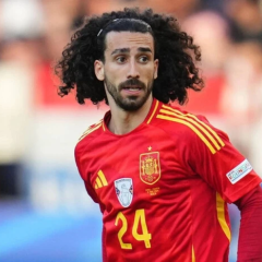 Chelsea defender promised tattoo with Spain national team coach