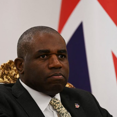 Зображення Путіна з картою Балкан на з фокусом на Західній частині