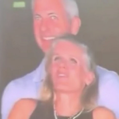 Кріс Мартін розкриває зраду на концерті