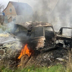 Гражданский автомобиль во время атаки