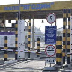 Прикордонники попередили про можливі затримки на кордоні з Польщею