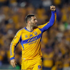French forward ends career after 11 years in Mexico