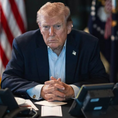 Трамп Ирану: открыть Ормузский пролив
