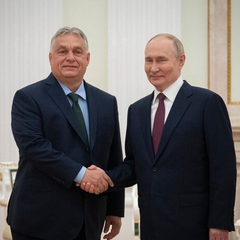 Легендарний чеський хокеїст критикує Орбана