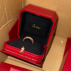 Таможенники задержали картинку с товаром