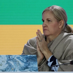 Первая женщина-глава МОК на фото