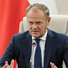 Політична криза в Польщі: Туск попереджує про Polexit