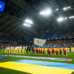 Гравці збірної України відзначають перемогу