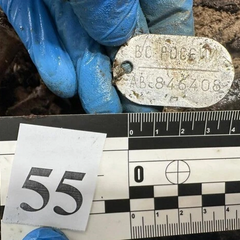 Рештки російських солдат серед тіл українських захисників