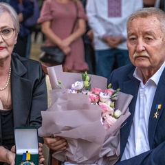 Поклад и его жена у реки