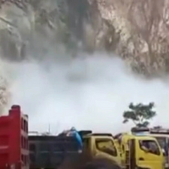 Обвал на кар'єрі в Індонезії