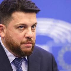Литва рассматривает вопрос о Волкове